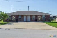 Building Photo - 400 Justin Ln