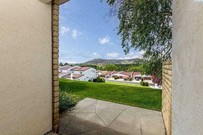 Building Photo - Meadow Springs Condo