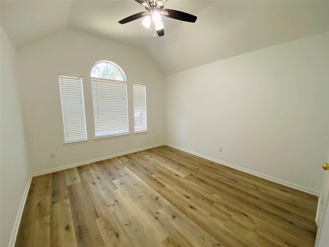 Building Photo - 3907 Meadow Lilly Ln