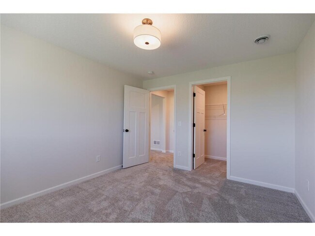 Building Photo - 4817 127th Cir NE
