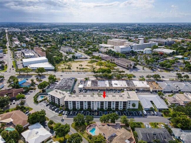 Building Photo - 4501 NE 21st Ave