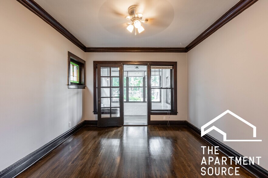 Building Photo - 3823 N Drake Ave