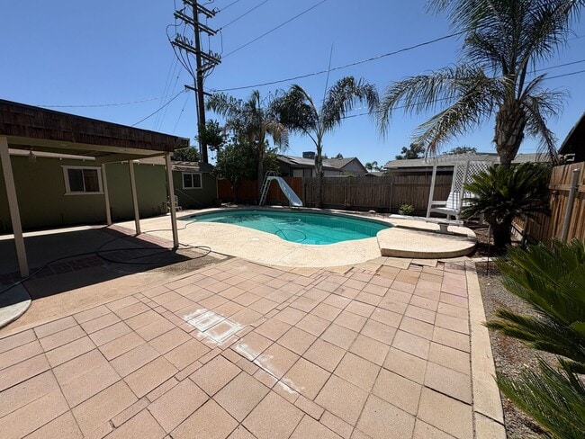 Building Photo - 4189