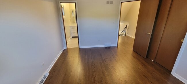 Building Photo - 608 Trent Ln
