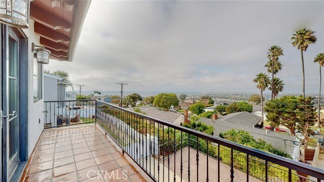 Building Photo - 227 Pso De Granada