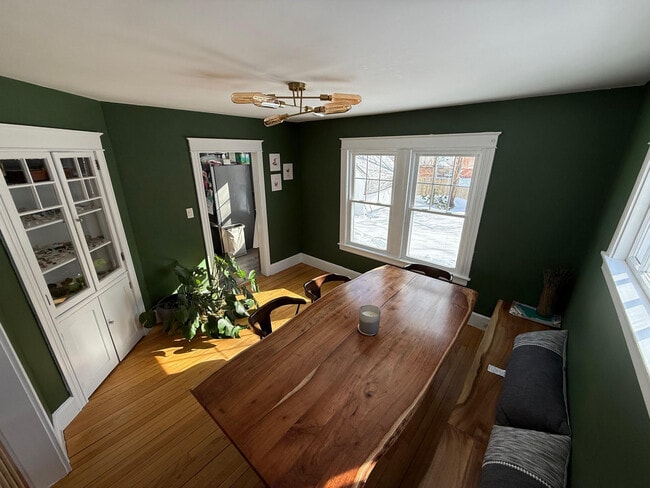 Building Photo - 56 Davis St