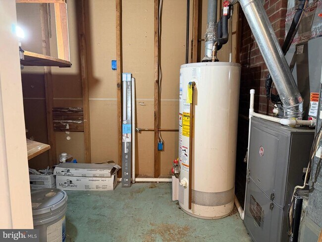 Building Photo - 5206 Easton Dr