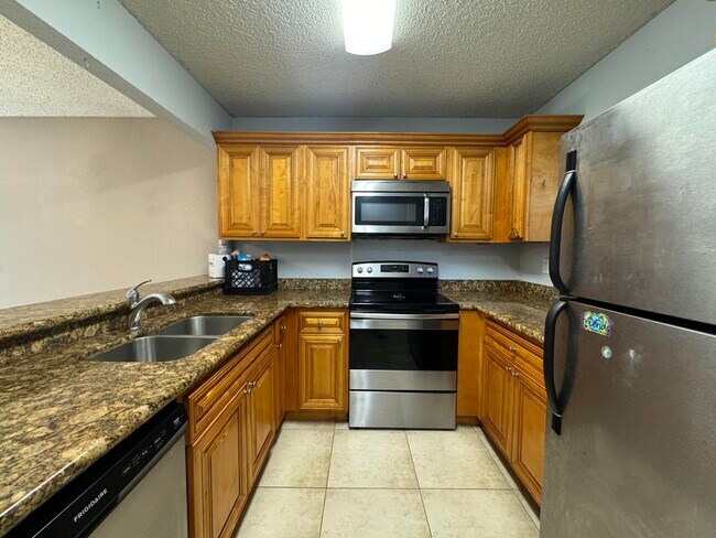 Building Photo - 1541 Windorah Way
