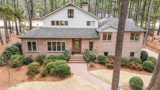 Primary Photo - 17 McMichael Dr