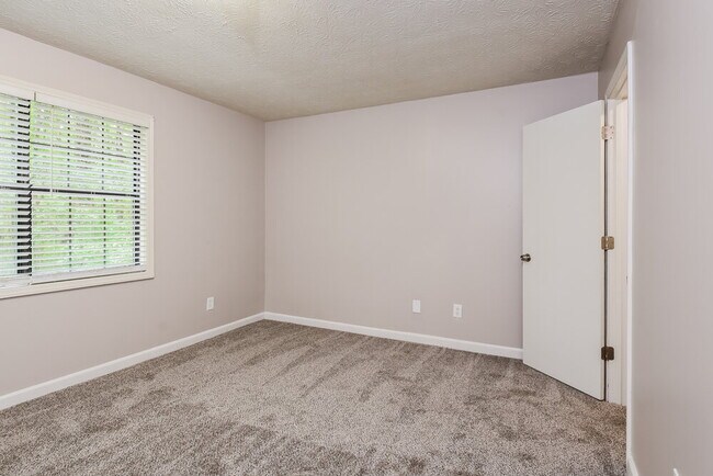 Building Photo - 4710 Spring Gate Dr