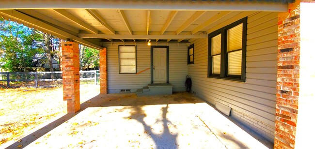 Building Photo - Nostalgic Charm Awaits - Spacious Home on ...