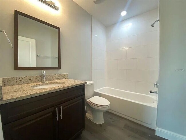 Building Photo - 2261 Florida Dr