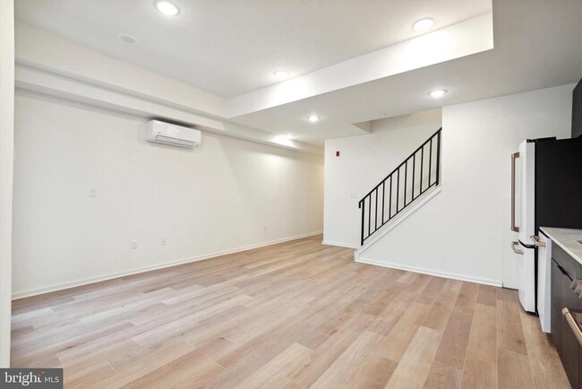 Building Photo - 245 N 12th St