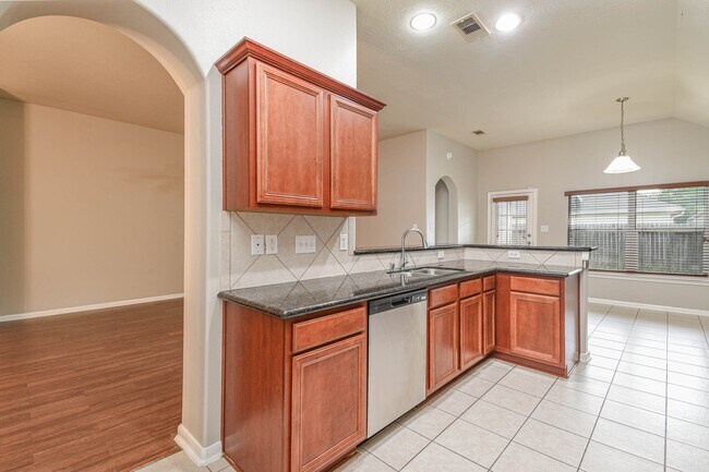 Building Photo - 13026 Echo Landing Dr