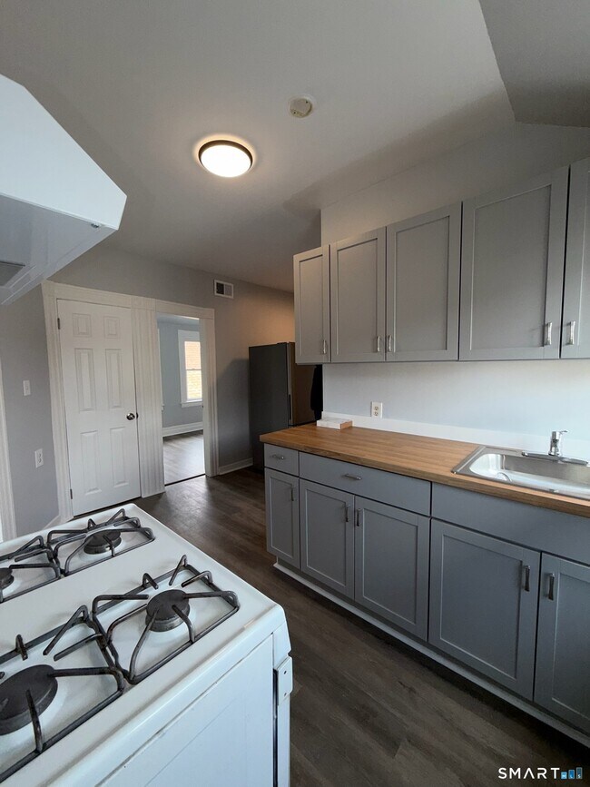 Building Photo - 7-9 Wilson St