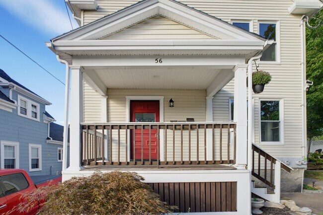 Building Photo - 56 1/2 Fruit St