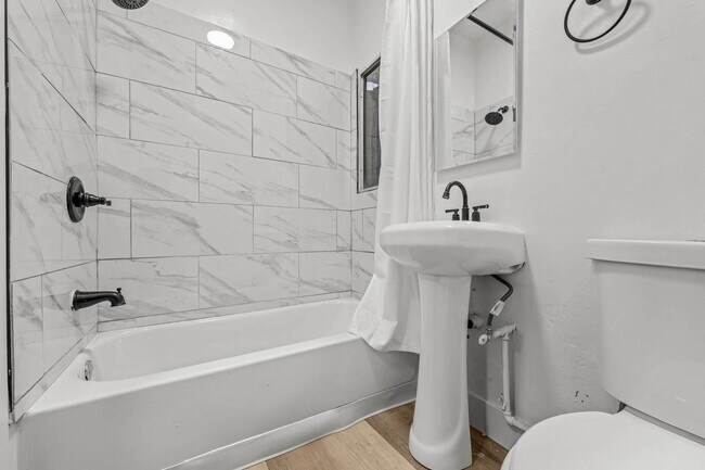 Building Photo - 751 Normandie Ave
