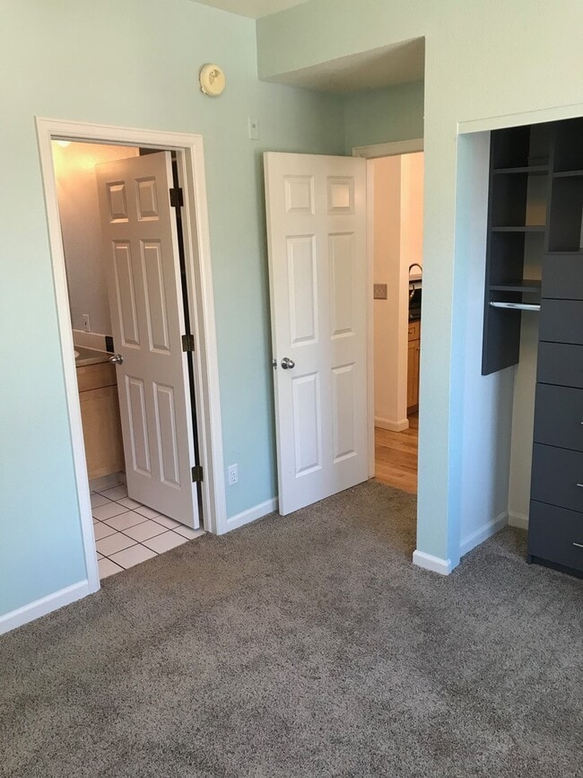 Building Photo - 2 Bed 2 Bath Condo In the Heart of Downtown Boulder!