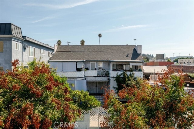 Primary Photo - 1716 Winona Blvd