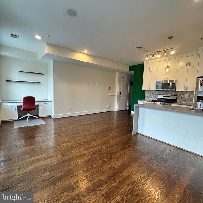 Building Photo - 1478 Harvard St NW