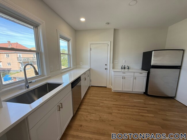 Building Photo - 12 Eliot St