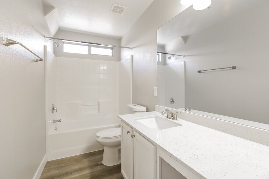 Building Photo - 6531 Duck Hill Springs Dr