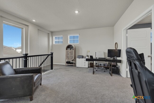 Building Photo - 816 Windflower