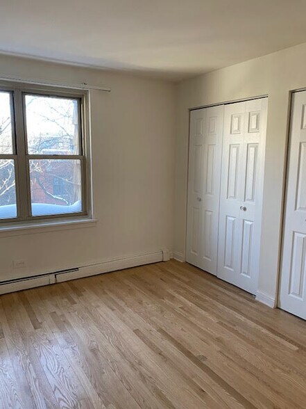 Building Photo - 3710 N Pine Grove Ave