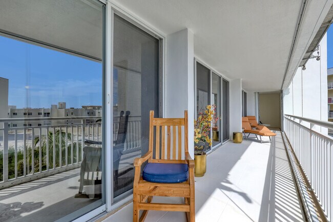 Building Photo - 3546 S Ocean Blvd