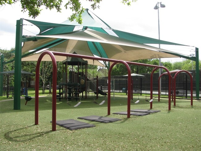 Building Photo - 4008 Tennyson St