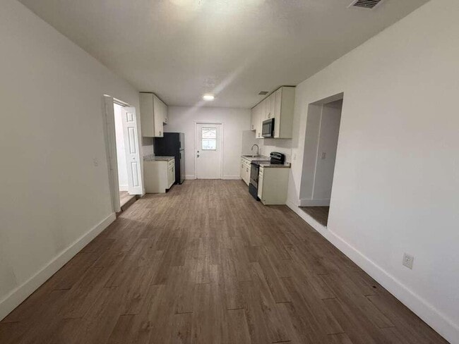 Building Photo - 50070 Us Hwy