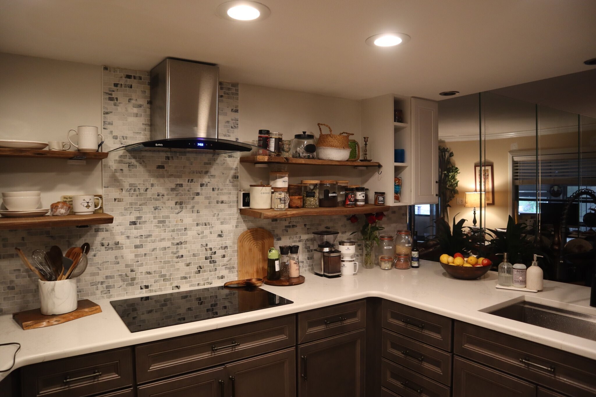 Building Photo - 2587 Cyprus Dr