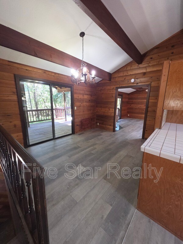 Building Photo - 14975 Chattering Pines Rd