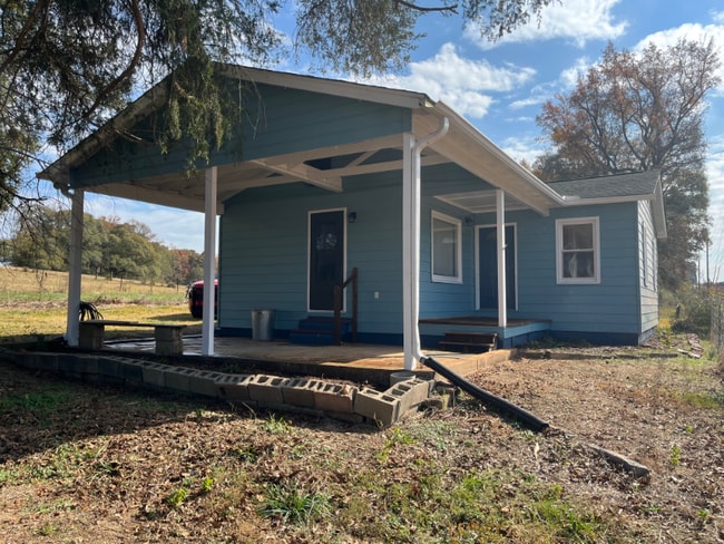 Building Photo - 2910 Hartwell Hwy