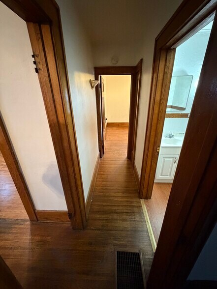 Building Photo - 141 Congress Ave