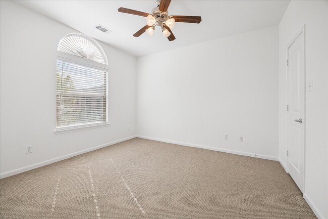 Building Photo - 5210 Petty St