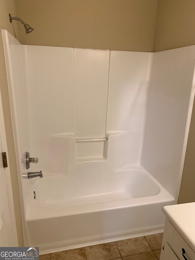 Building Photo - 105 Cherry Tree Ct