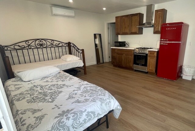 Building Photo - 551 S Calle Santa Rosa