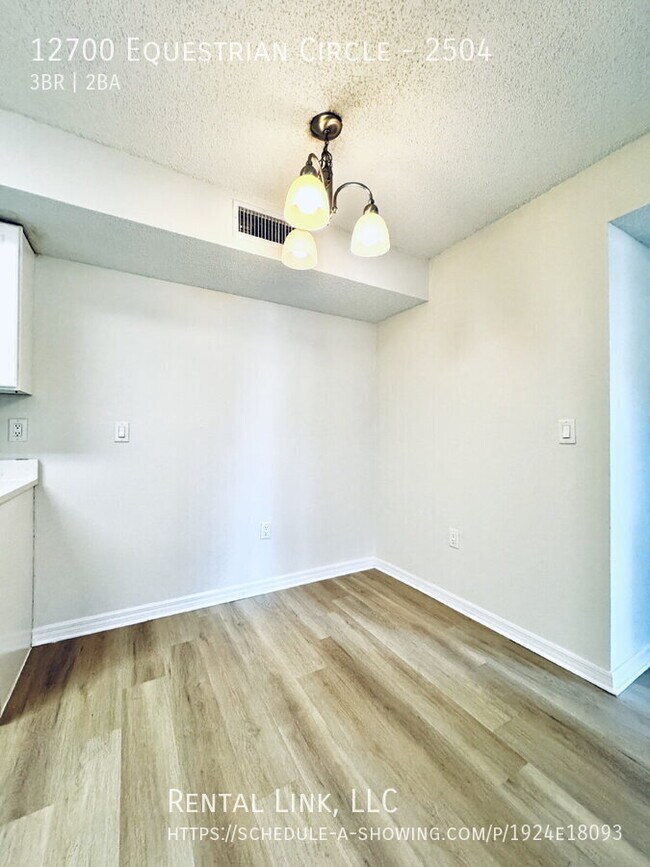 Building Photo - 12700 Equestrian Cir