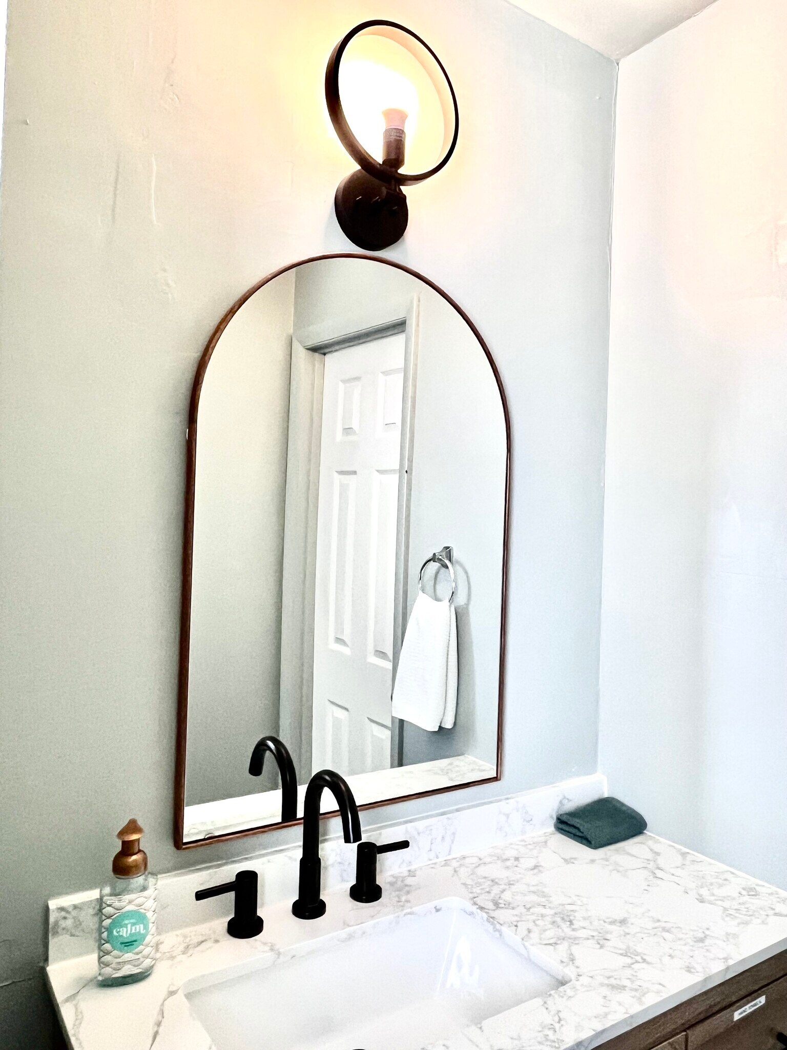 Building Photo - 2775 Bayview Way