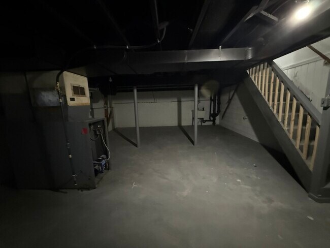 Building Photo - 255 Kawameeh Dr