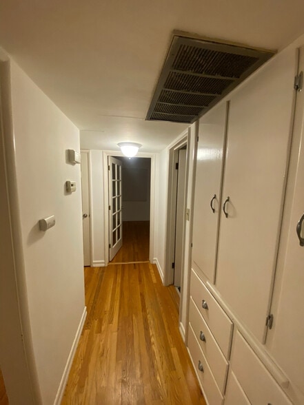 Building Photo - 2425 C St