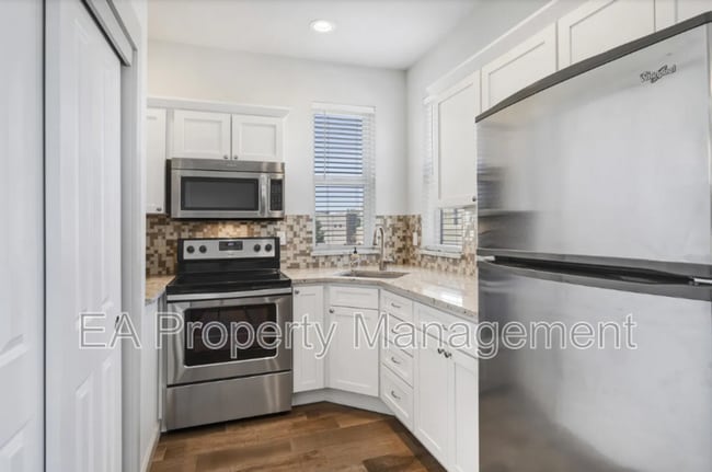 Building Photo - 1419 Coal Ave SW