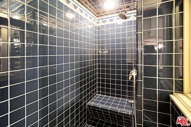 Building Photo - 3231 Coldwater Canyon Ln