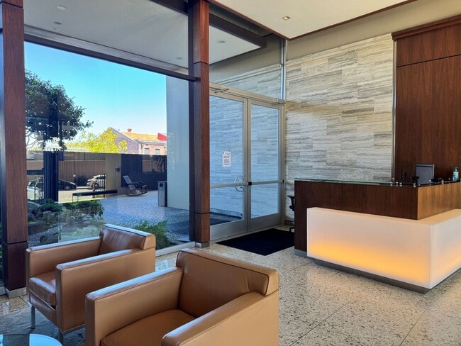 Building Photo - Million-Dollar Views, Starter Price!