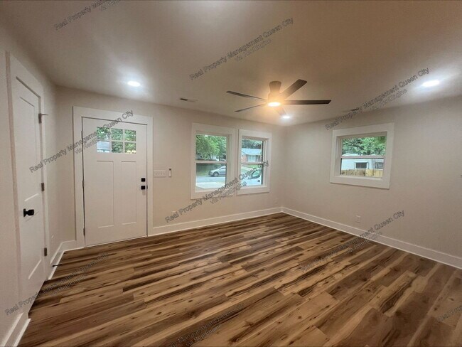 Building Photo - 2513 Westgrove Dr
