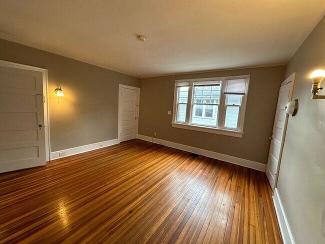 Building Photo - 161 Frambes Ave