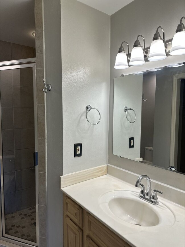 Building Photo - West End Condo