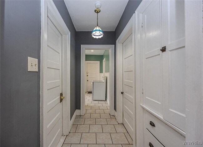 Building Photo - 507 W Delavan Ave