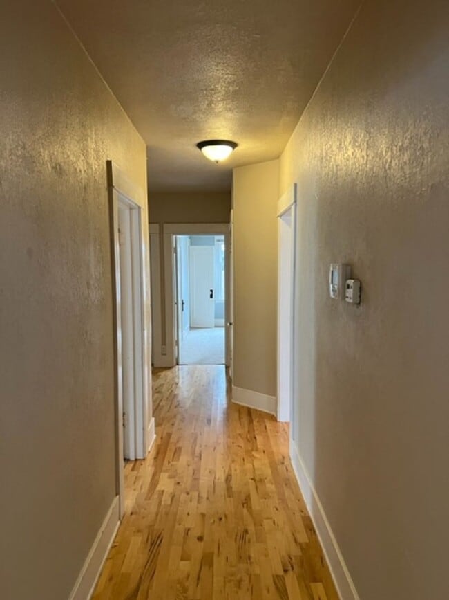 Building Photo - 2520 H St